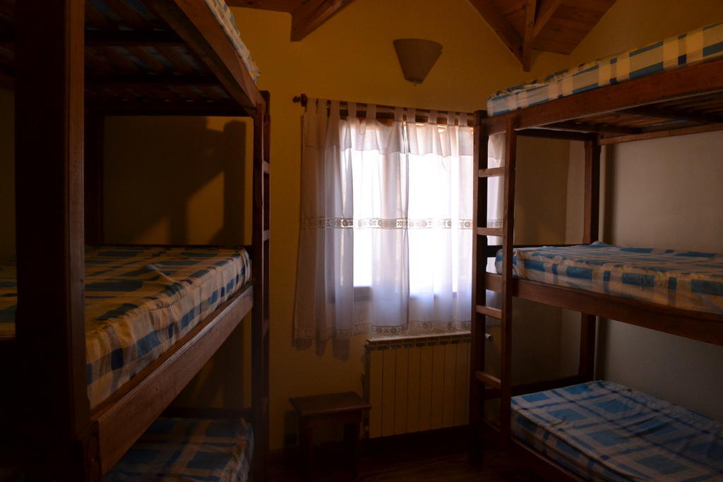 Camping y Hostal El Ovejero El Calafate Habitación foto