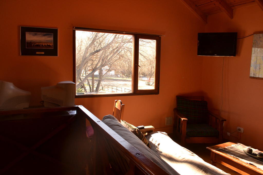 Camping y Hostal El Ovejero El Calafate Habitación foto